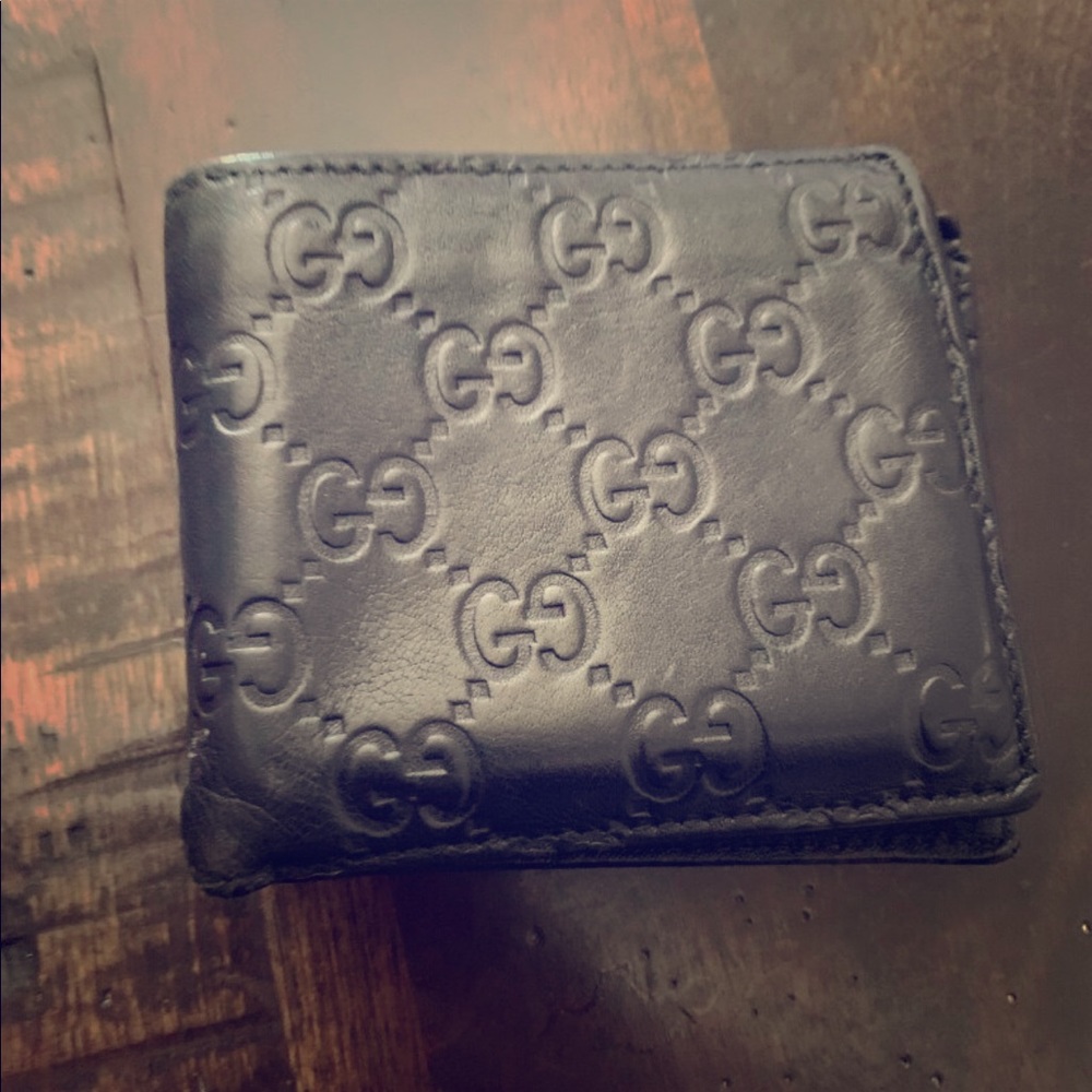 Gucci Mens Leather Wallet